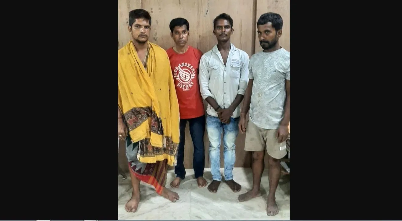  Odisha: 4 servitors of Lingaraj temple held for hurling abuses at devotees