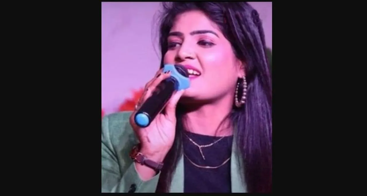  Bhojpuri singer Nisha Upadhyay injured in celebratory firing in Chapra