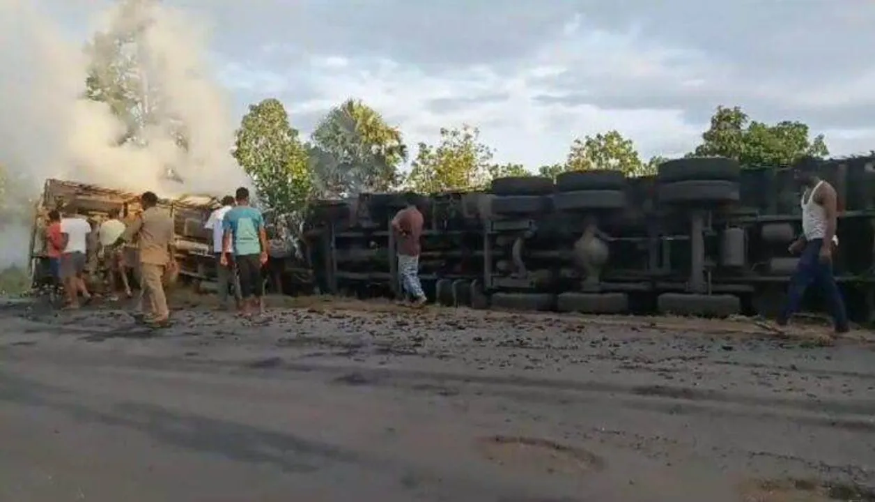  Driver charred to death as two vehicles collide on NH-53 in Odisha