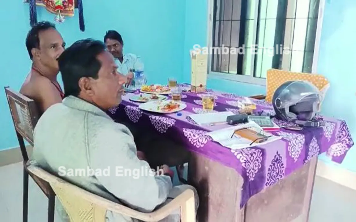  Irrigation engineer drinks liquor in office in Odisha’s Kendrapara; video goes viral