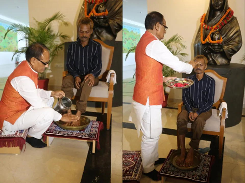  Watch Video: CM Shivraj Singh Chouhan washes tribal man's feet who was urinated on
