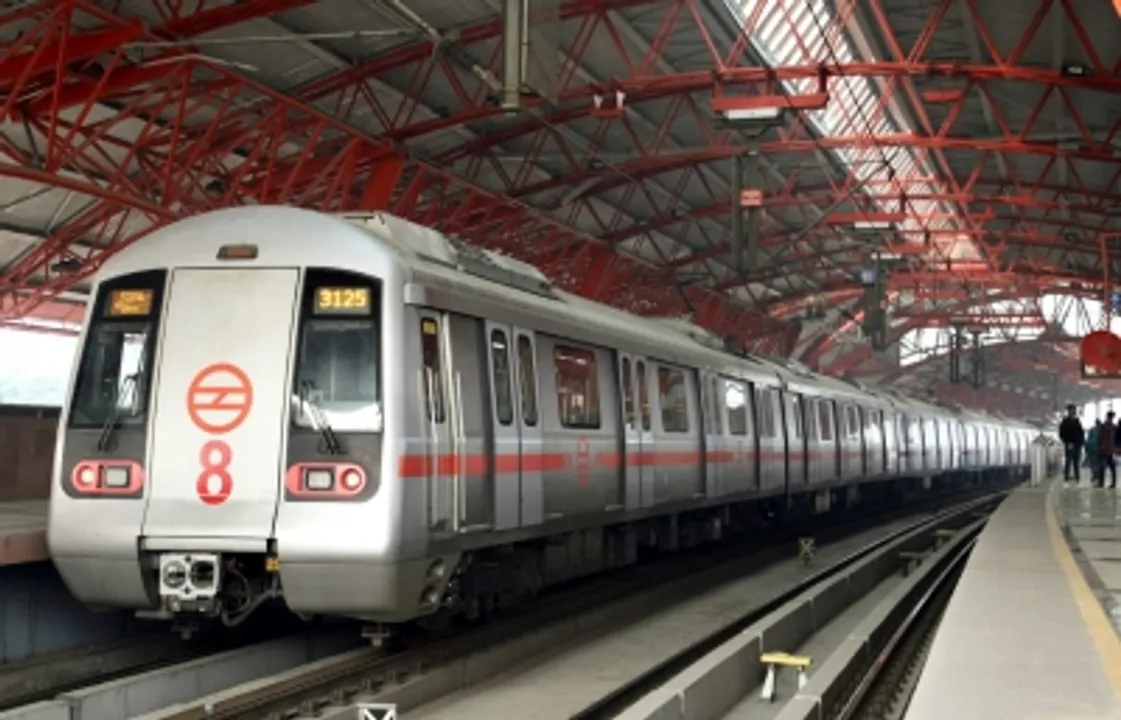  Man jumps in front of Delhi metro, dies on spot