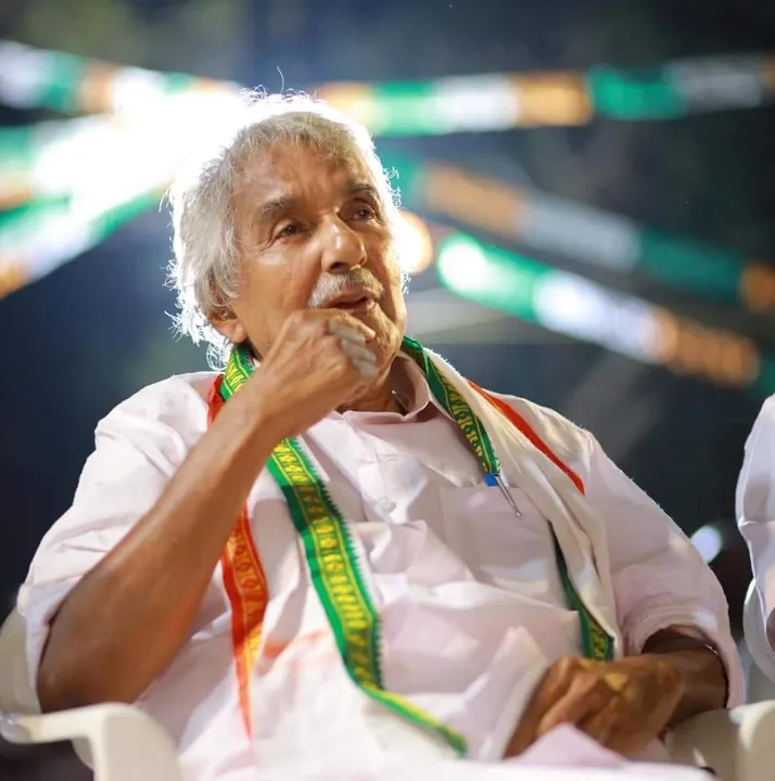  Former Kerala CM Oommen Chandy passes away