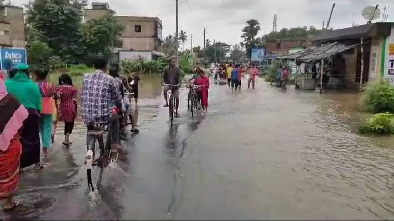 Breaches in canal embankment floods several areas of Odisha's Jagatsinghpur