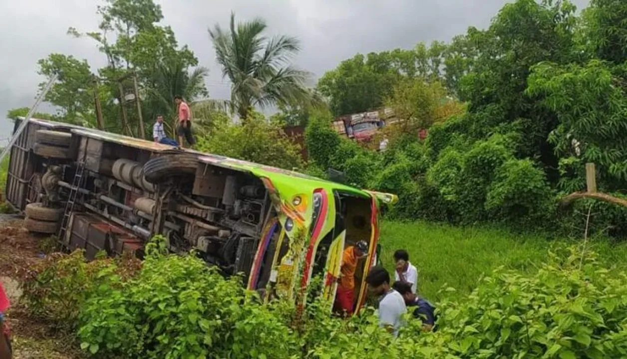  50 passengers hurt as tourist bus turns turtle in Odisha's Bhadrak