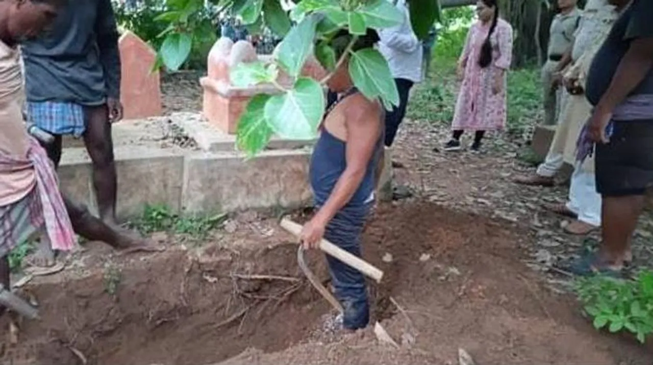  Odisha: Woman’s body found buried in Ganjam village; locals suspect murder