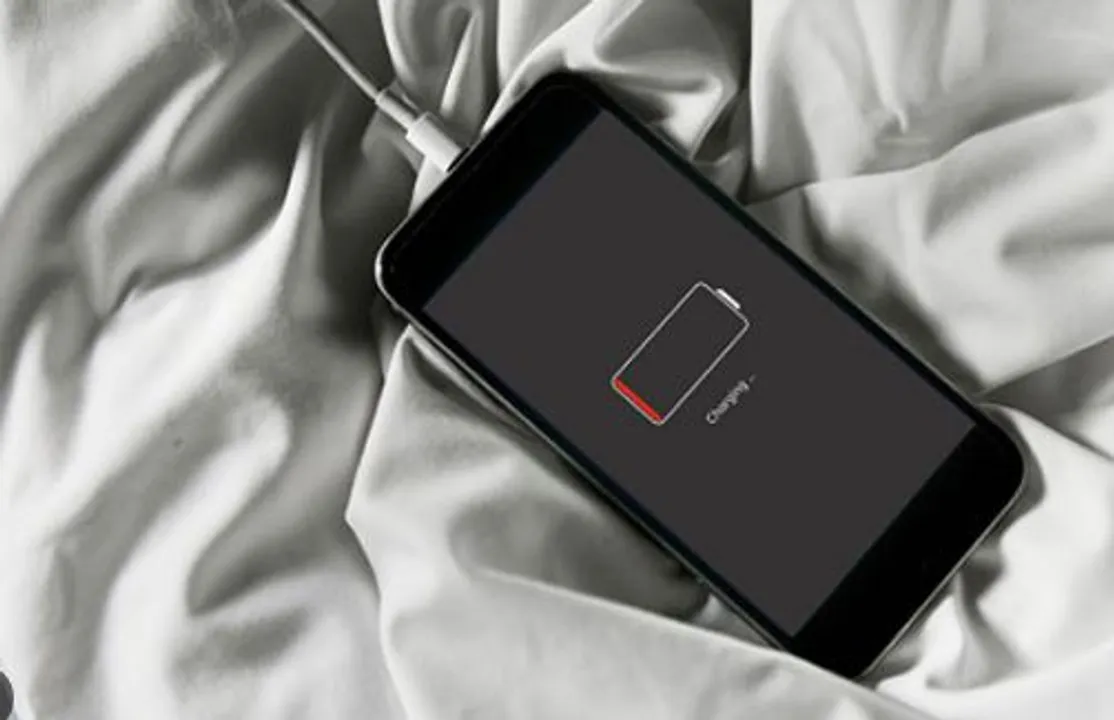  Odisha: Plus III student dies of electric shock while using phone on charging mode