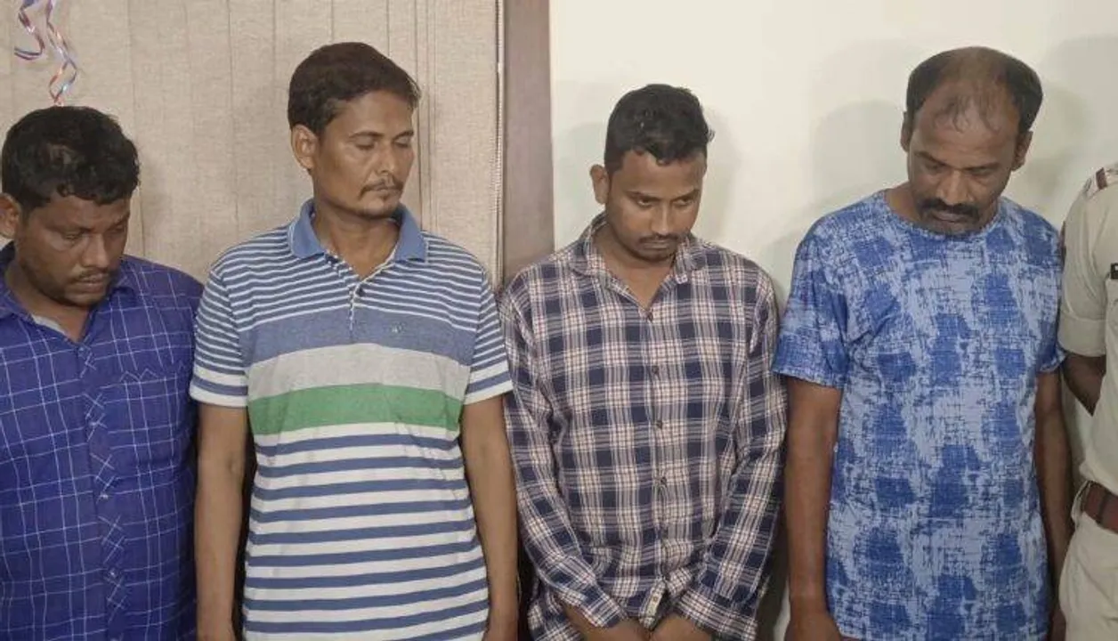  Cuttack: 4 held for duping policemen of Rs 10 lakh by posing as cops