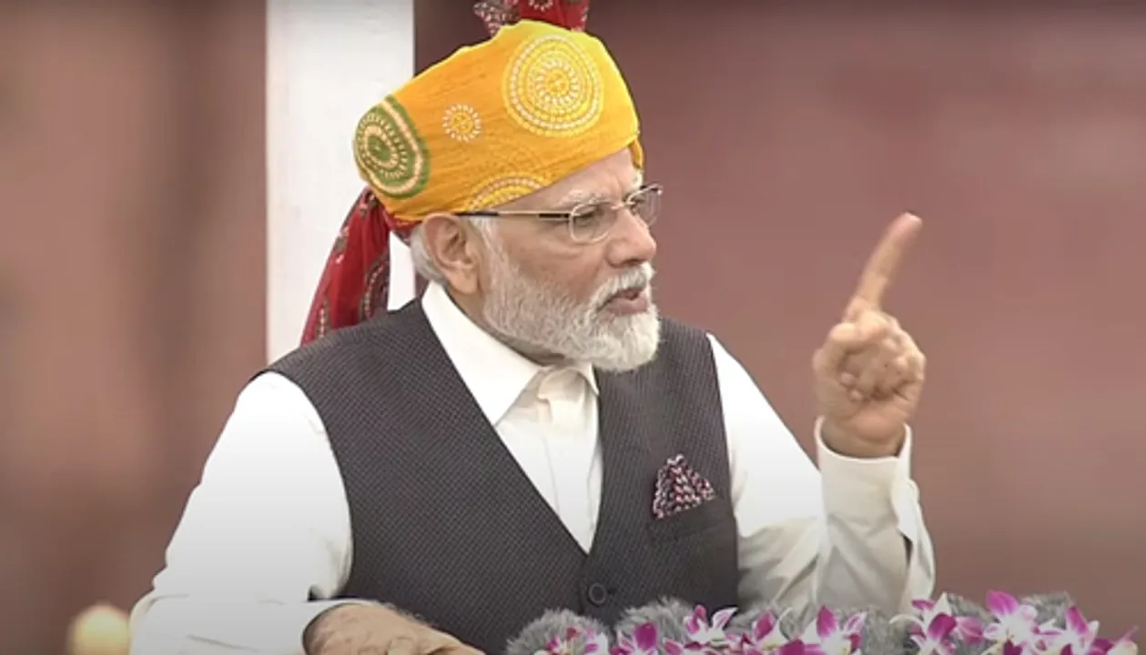  PM Modi hoists Tricolour at Red Fort, says country is with people of Manipur
