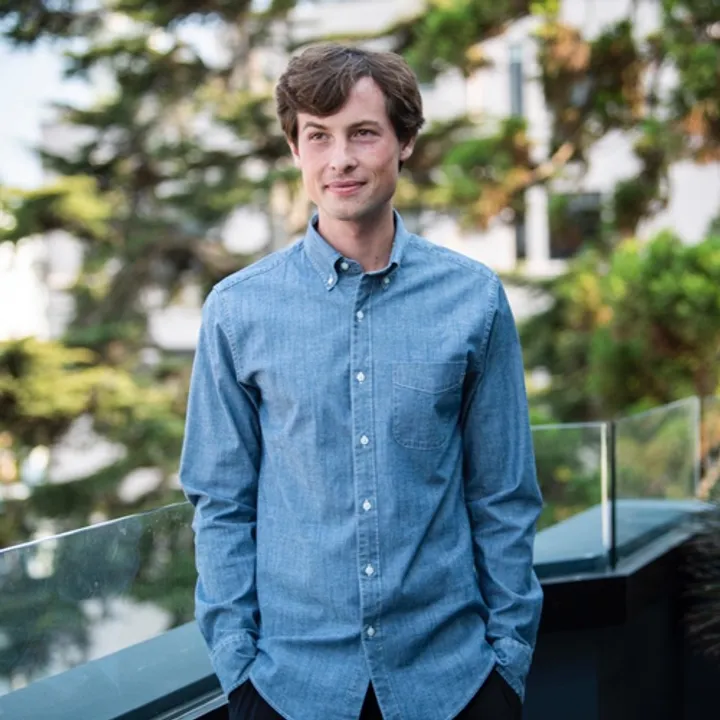  Steve Jobs’ son starts $200 mn VC fund to find new cancer treatments
