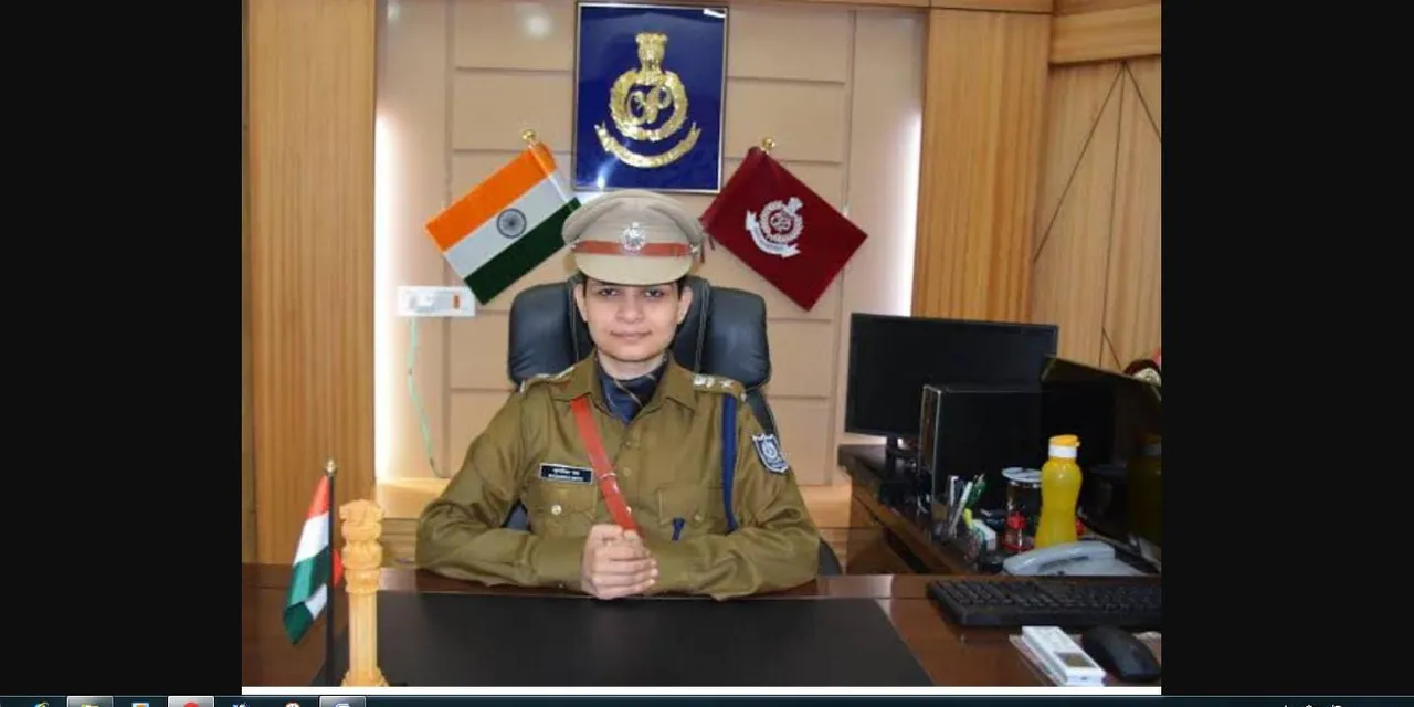 Odisha: Balasore SP Sagarika Nath conducts night patrolling on bike; video goes viral