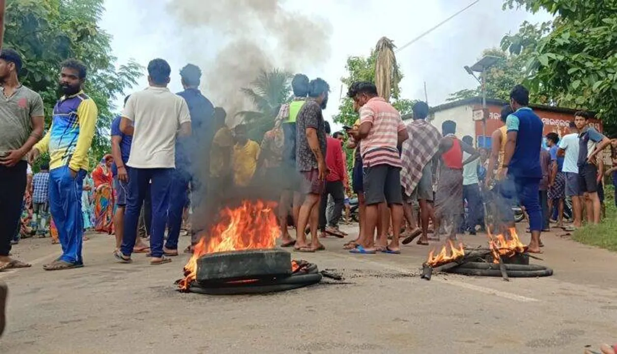  Elephant tramples two to death in Odisha's Angul; locals block road