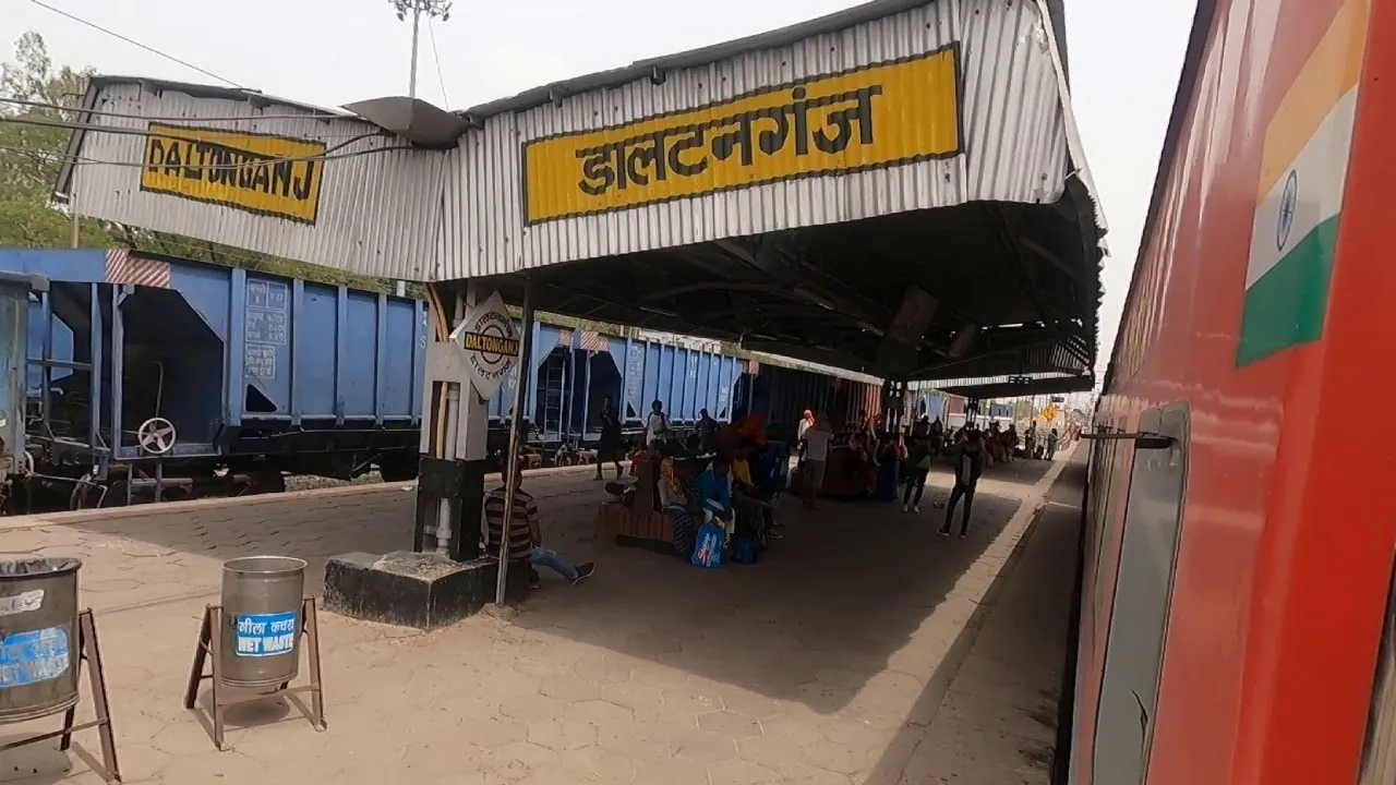  Robbers assault passengers, loot in Sambalpur-Jammu Tawi Express in Jharkhand