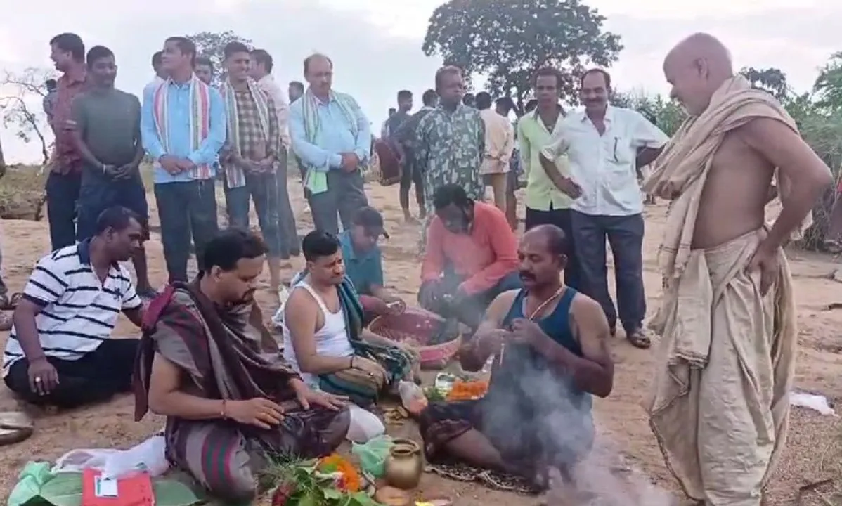  Dussehra preparations kick off with collection of holy soil in Odisha’s Cuttack