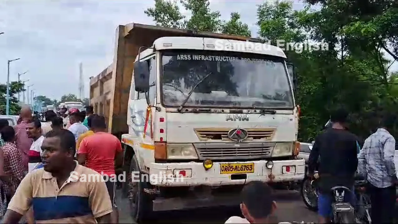  Minor girl dead, mother critically injured in fatal road mishap in Odisha’s Ganjam