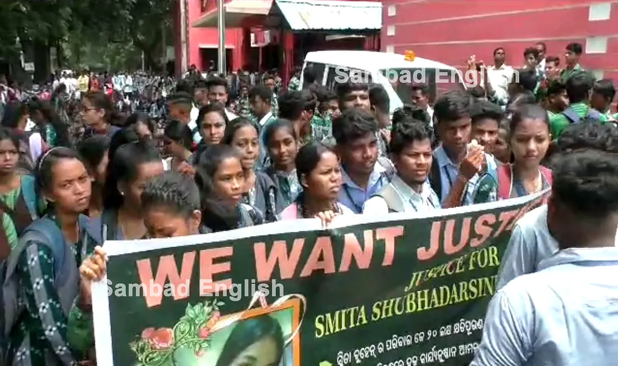  Odisha college girl ran over by truck: Students gherao Sub-Collector’s office demanding compensation
