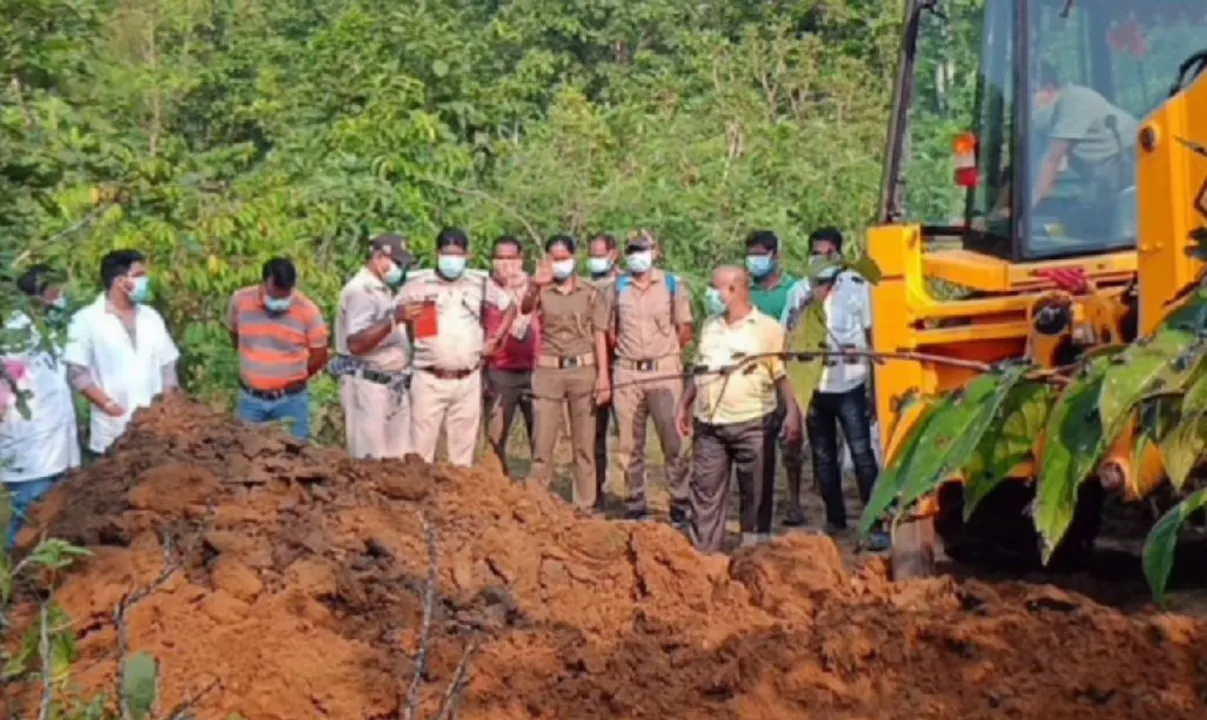 Odisha: Decomposed carcass of tusker found in Narasinghpur forest