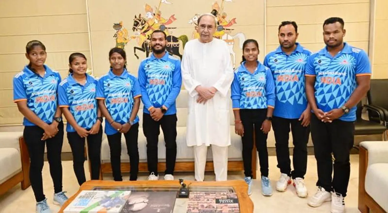  Odisha CM felicitates visually-challenged cricketers for their success at IBSA World Games 2023