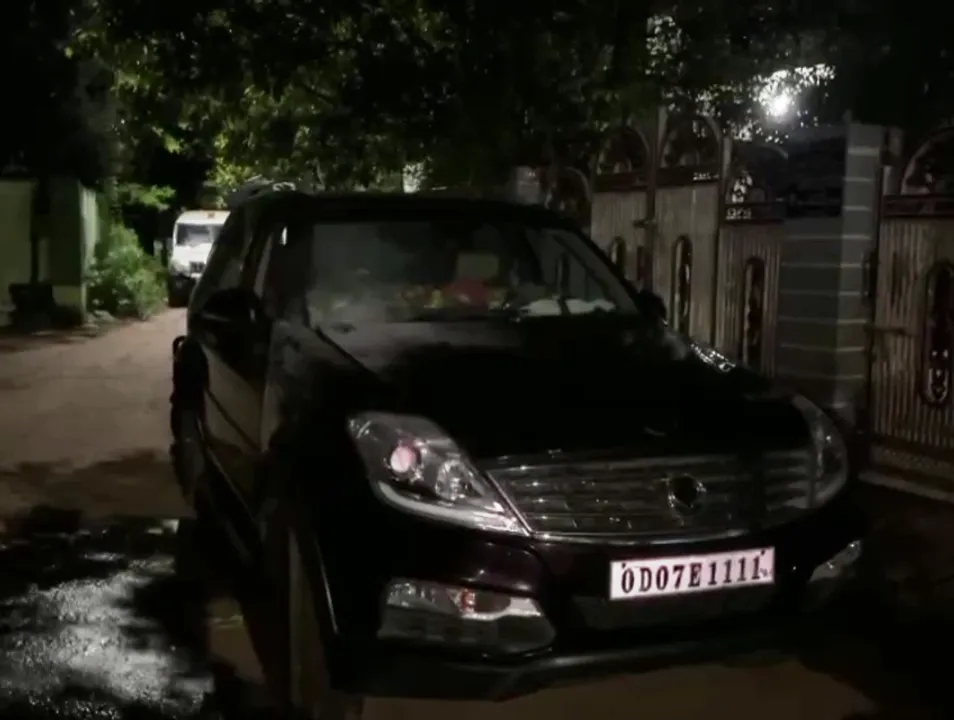  Bomb thrown at ex-Berhampur mayor's vehicle in Odisha
