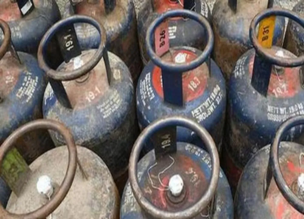  Commercial LPG cylinder prices cut by Rs 158