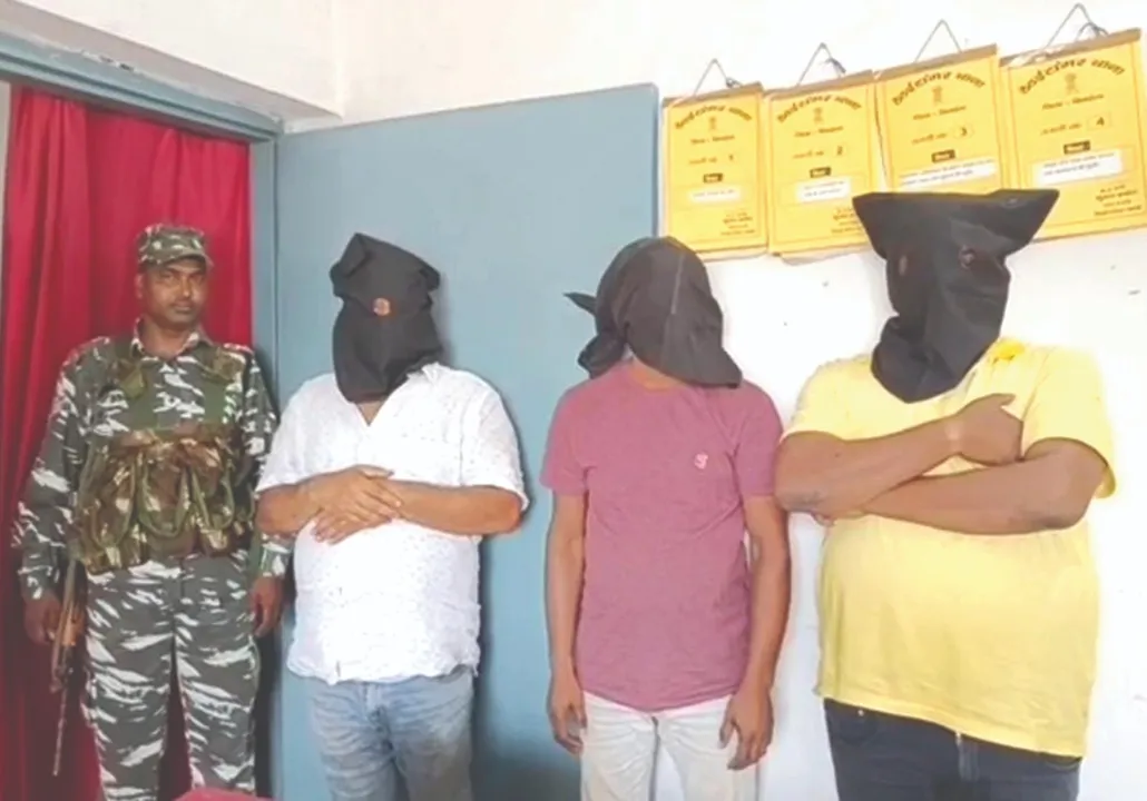 Odisha: 3 held for extorting money from truck drivers by posing as RTO, Police