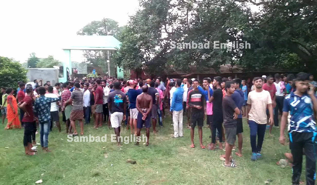  Student dies ‘after being beaten by teacher’ in Odisha’s Balasore; locals protest with dead body