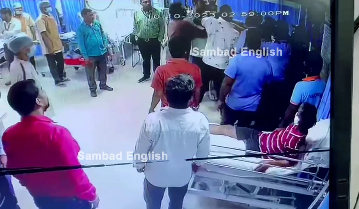  Odisha: Patient’s relatives thrash doctors, nurses at hospital in State Capital; 2 arrested