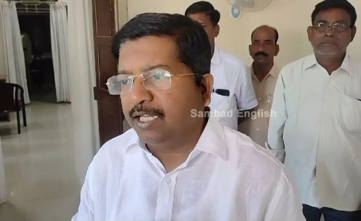  Skyrocketing price of onion: Minister blames it on the Central Govt; Opposition responds