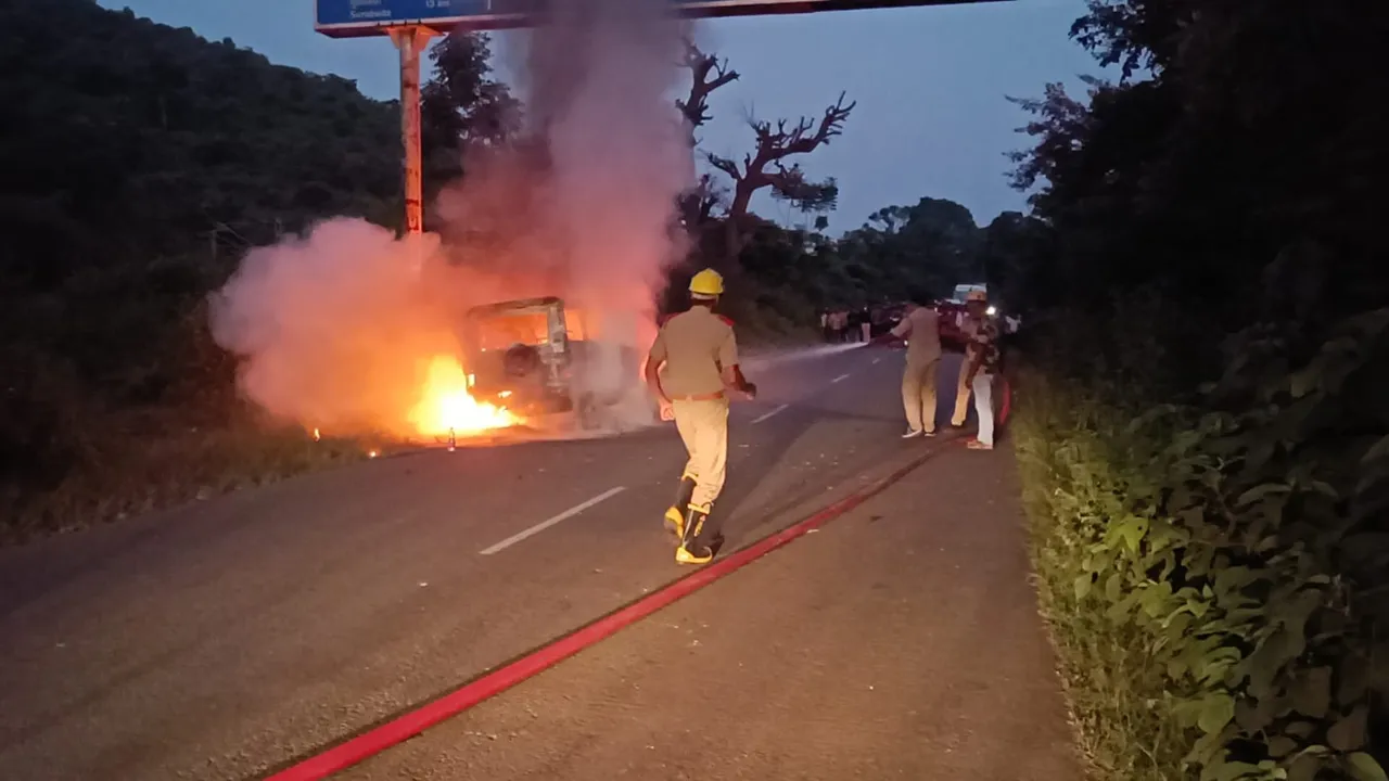  Narrow escape for 4 as SUV catches fire in Odisha’s Koraput