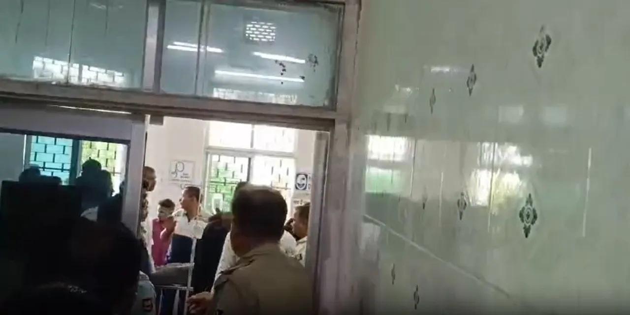  Retd defence personnel attacks SI, constable of Banki police station with sword