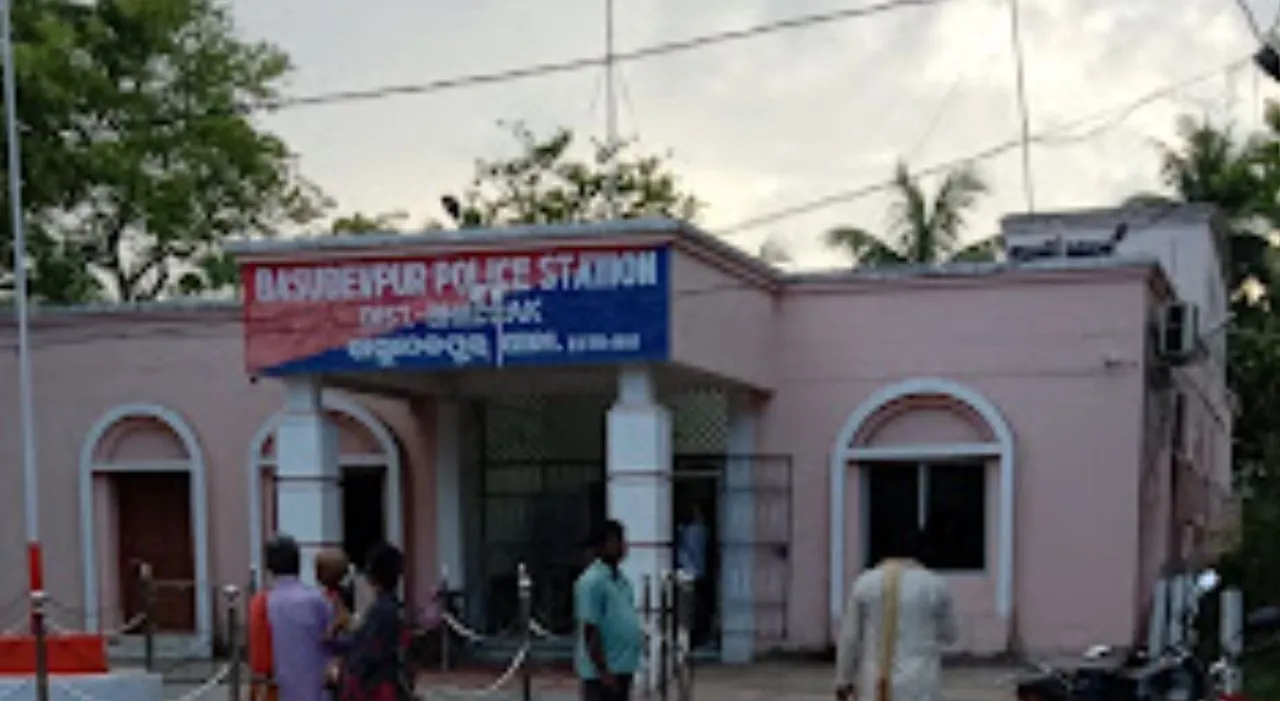  Man kills wife over suspected extramarital affair in Odisha's Bhadrak, surrenders