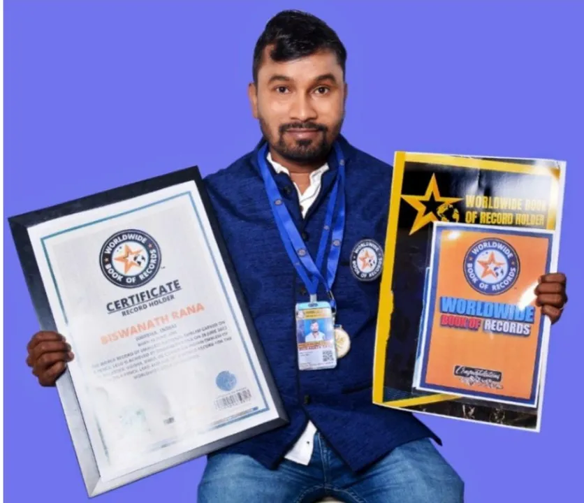  Odisha's Biswanath Rana creates world record for smallest Ashoka Emblem