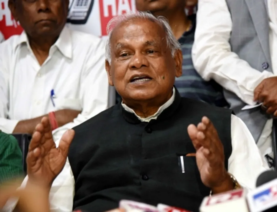  Nitish has lost his mind, someone mixing poison in his food: Manjhi