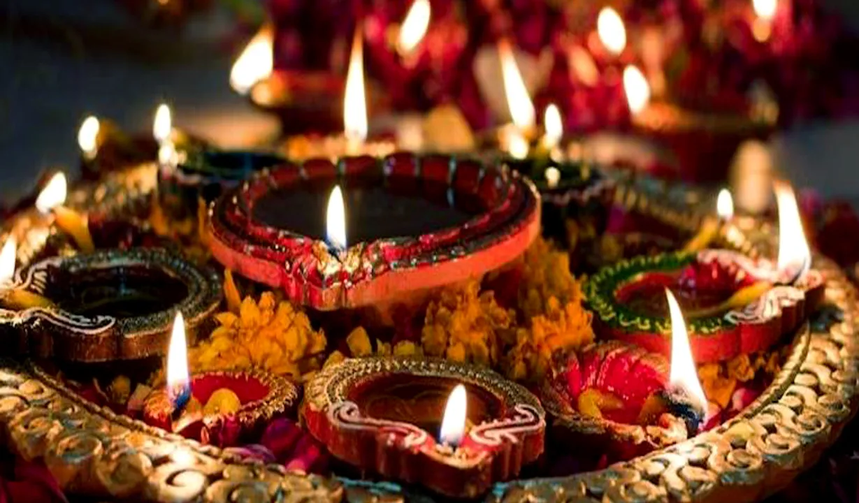 Governor and Chief Minister greet people of Odisha on Diwali