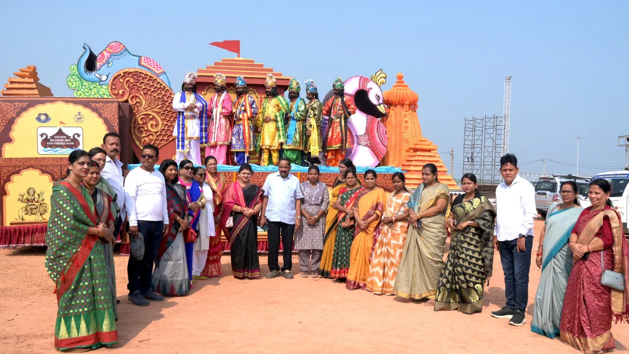  Odisha: Cuttack admin flags off tableau as part of publicity campaign ahead of Bali Yatra