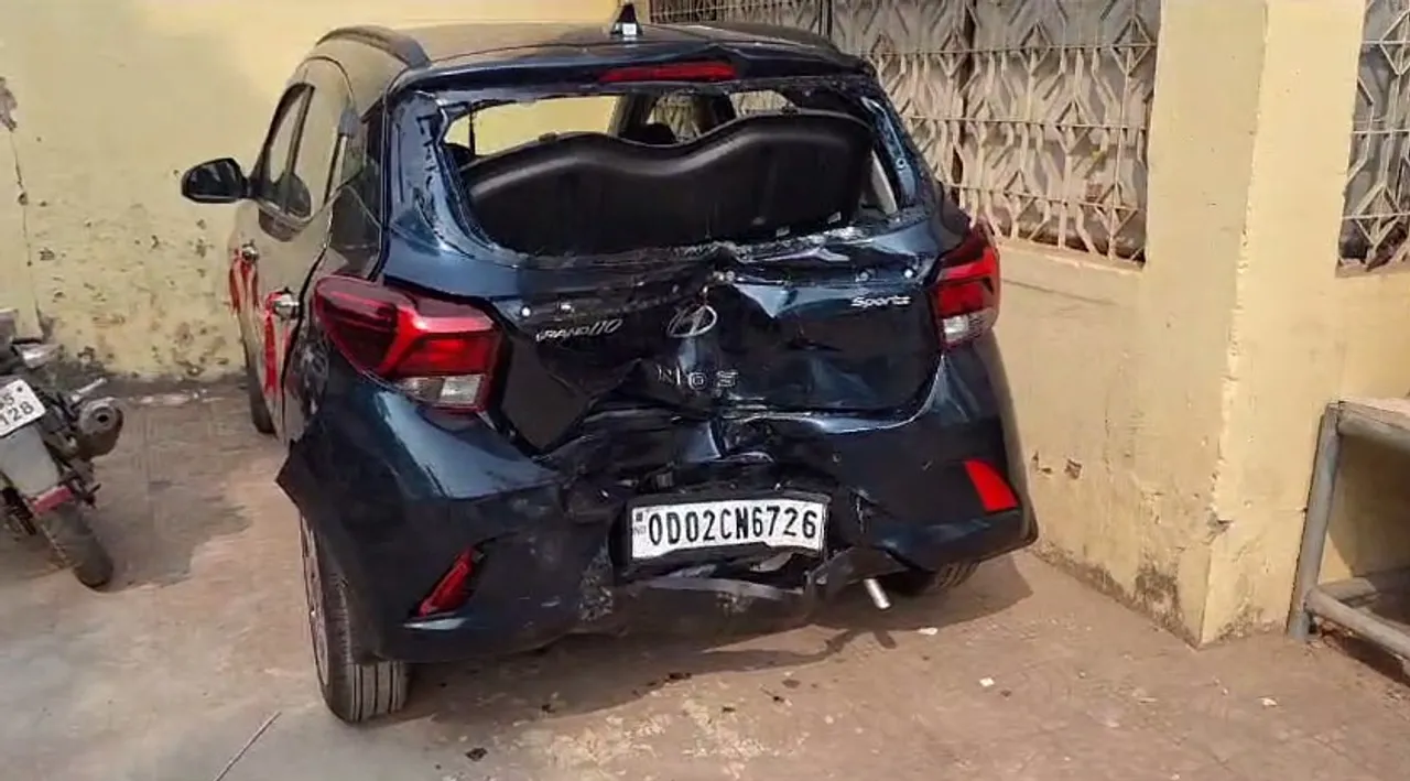  Car hits couple in front of Lingaraj Temple in Bhubaneswar; wife dead
