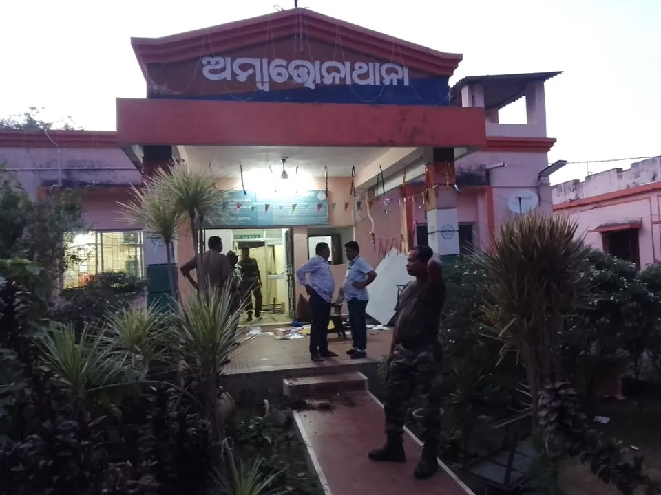  Accusing cops of abuse, Odisha villagers ransack police station