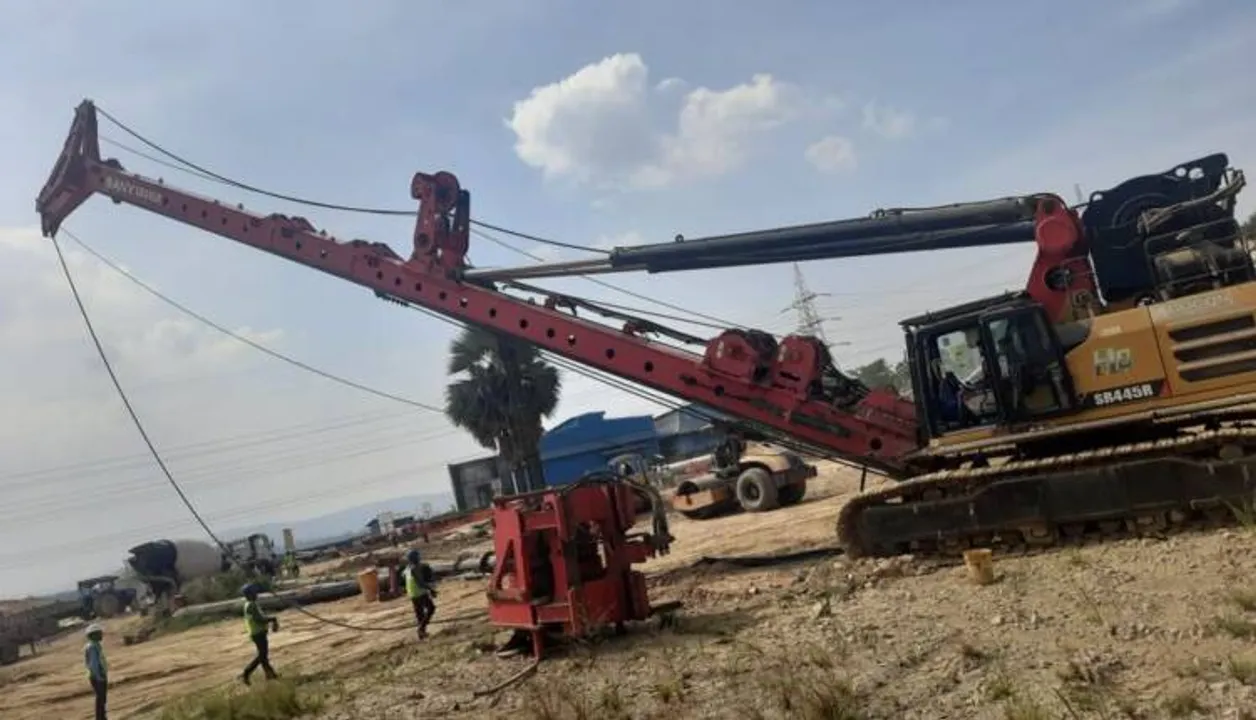  Auger machine sent from Sambalpur to rescue workers trapped in Uttarkashi tunnel