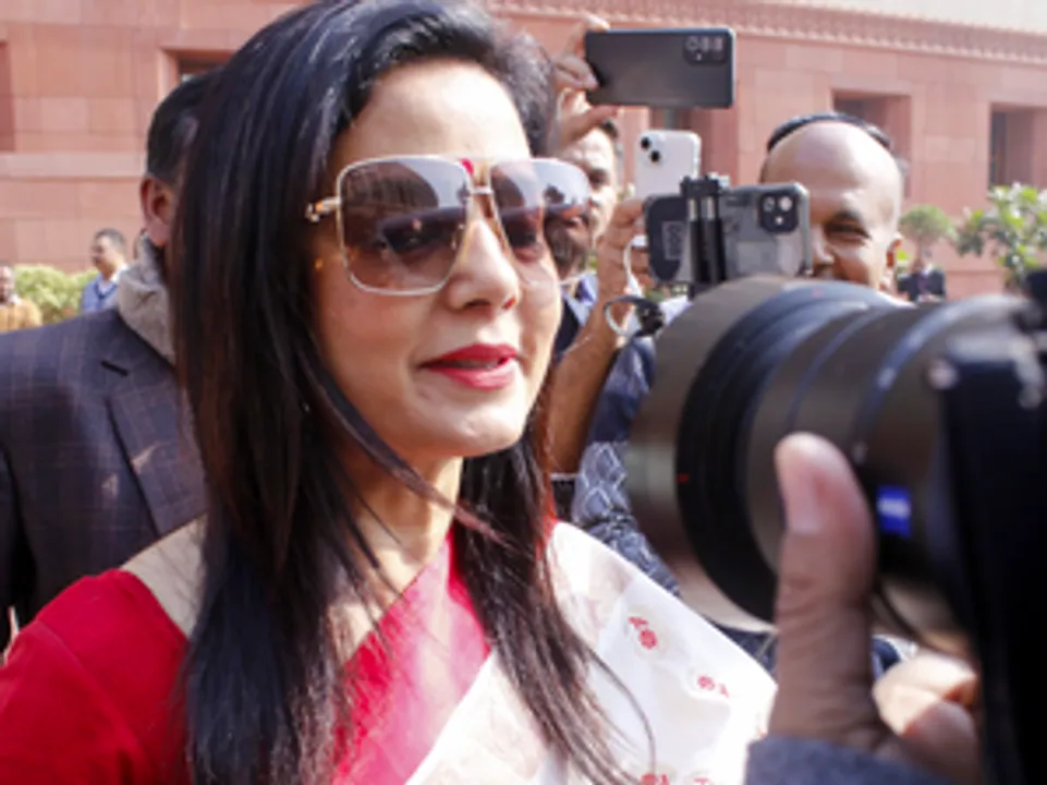  LS expels Mahua for 'unethical conduct' in cash for query charge