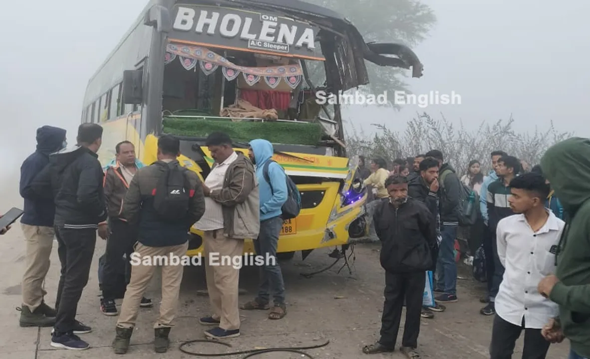  8 students injured after picnic bus rams into truck in Odisha’s Subarnapur; 2 critical
