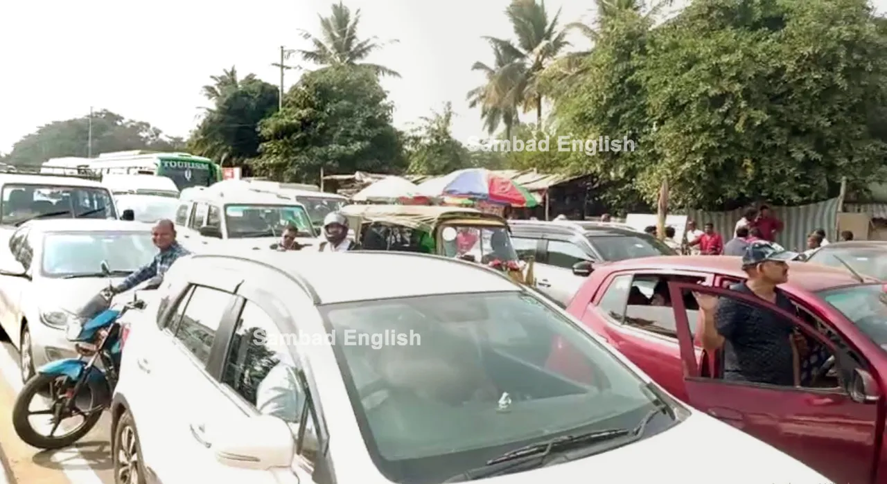  Odisha: NAC staff ‘attack’ over parking fee; drivers block ring road opposing ‘high-handedness’