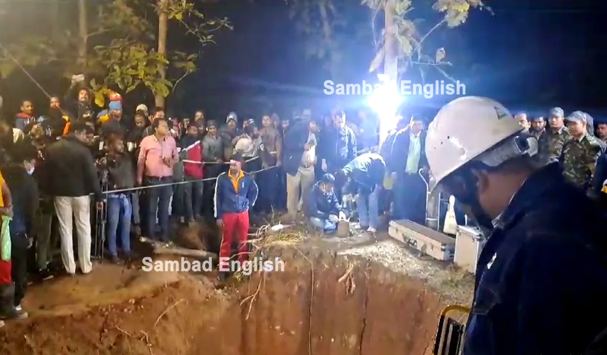  [Watch video] Victim location camera sent from Bhubaneswar to rescue infant found inside borewell in Odisha’s Sambalpur