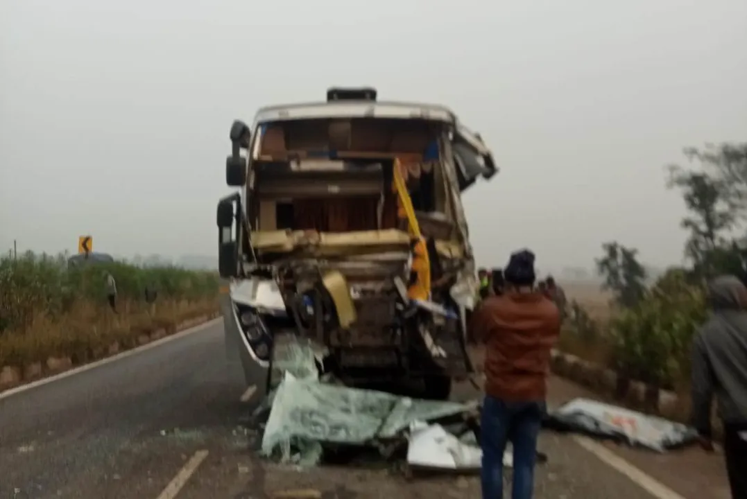  Over 20 students injured as picnic bus hits truck in Odisha's Keonjhar