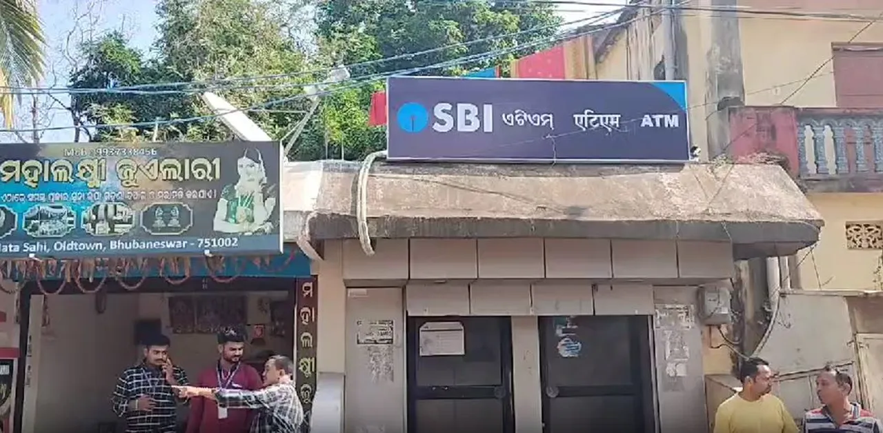  Miscreants loot over Rs 10 lakh from ATM in Bhubaneswar