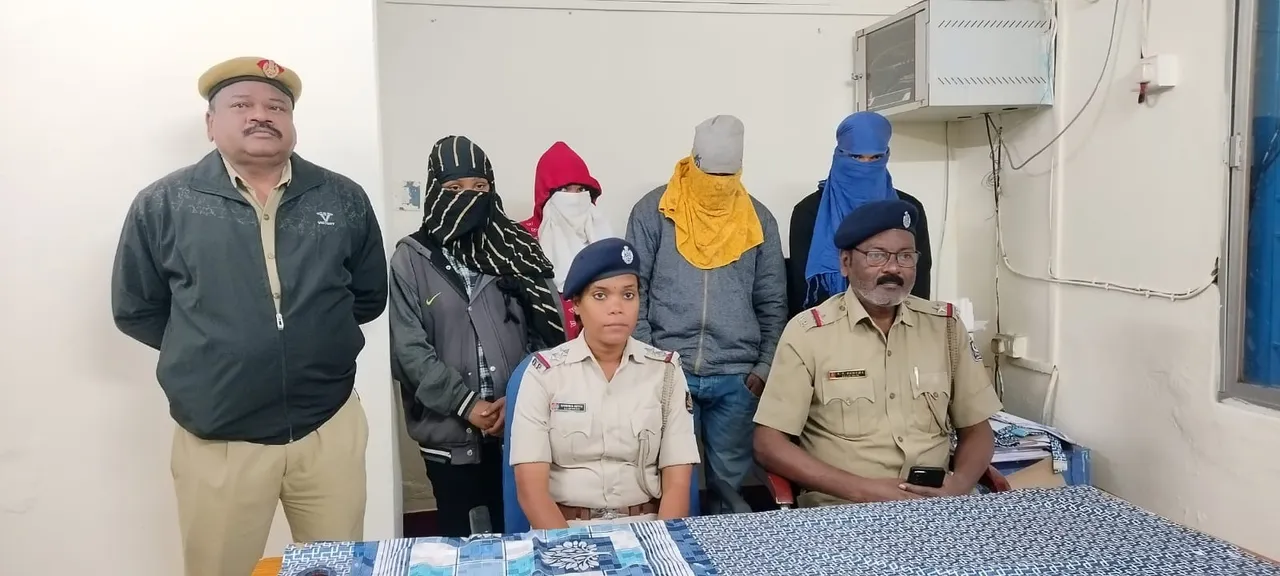  Couple among four held for trying to extort Rs 60 lakh by posing as Maoists in Odisha