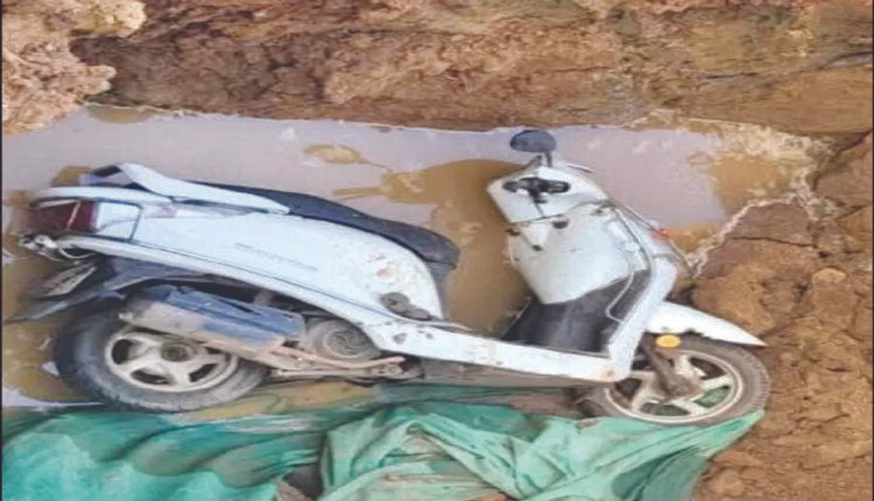  Woman scooterist falls into 15-ft sewerage pit in Odisha capital; hospitalised