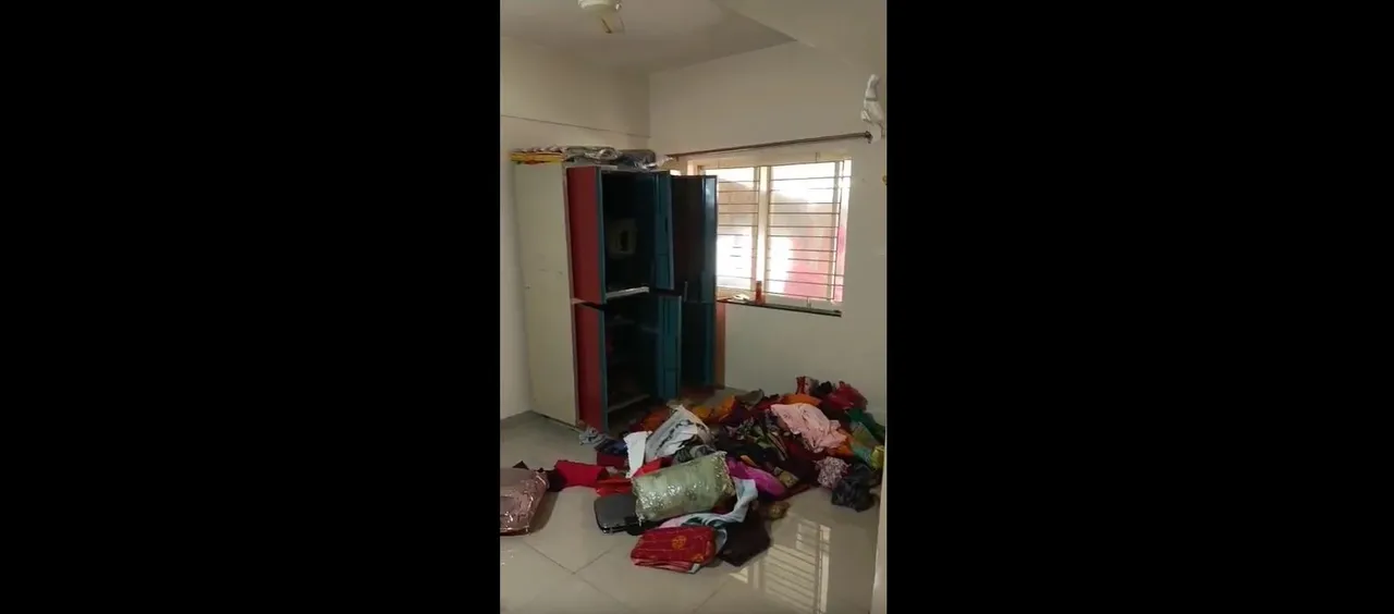  Miscreants loot properties worth lakhs from 5 flats in Bhubaneswar apartment