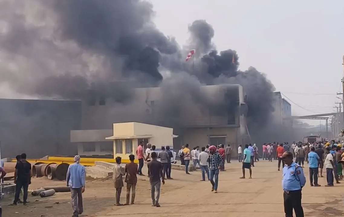  Fire breaks out at edible oil factory in Odisha's Khordha; properties worth lakhs damaged