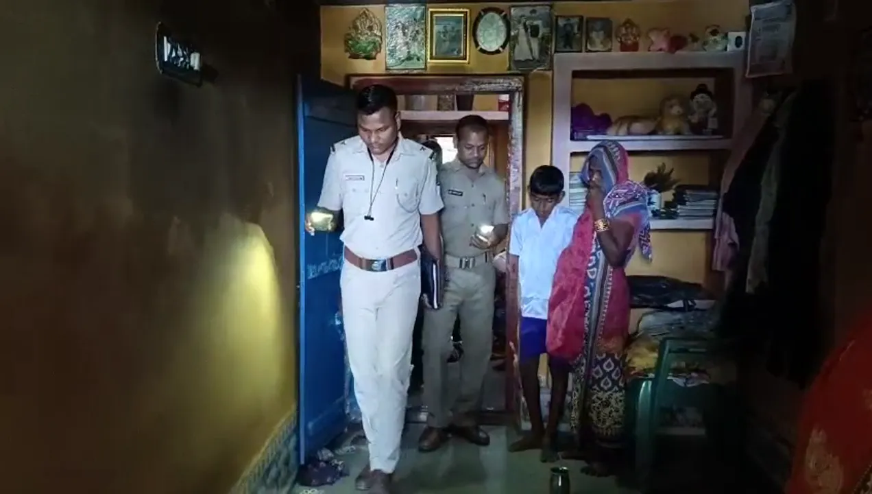  Plus 2 girl student immolates self in Odisha village
