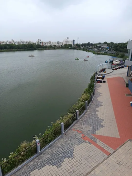  16 schoolkids, teachers drown in boat accident in Vadodara lake